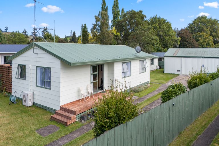 Photo of property in 14 Frances Street, Tirau, 3410
