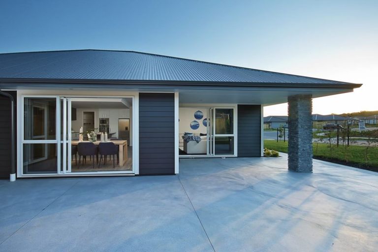 Photo of property in 2b Masters Road, Waiuku, 2681