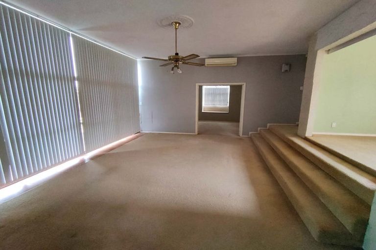 Photo of property in 1/32a Alfriston Road, Manurewa East, Auckland, 2102