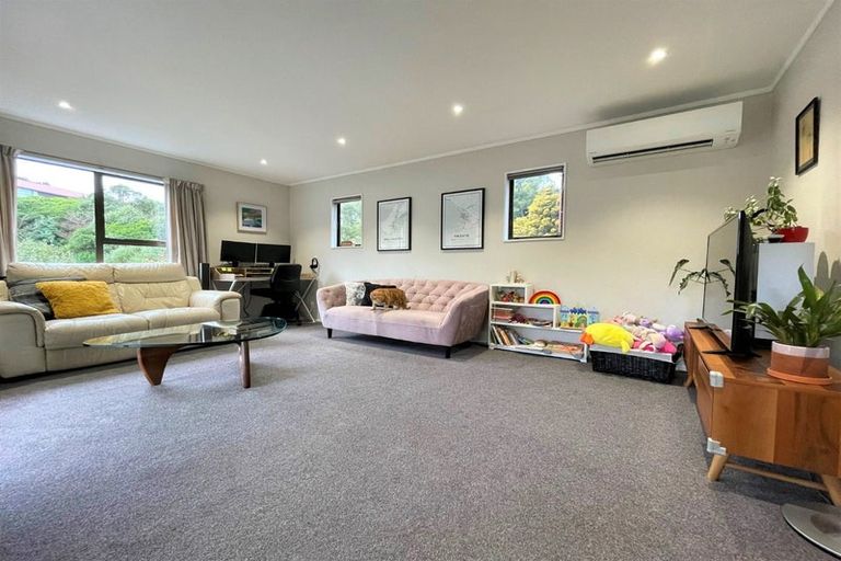 Photo of property in 4b Rajputana Way, Khandallah, Wellington, 6035