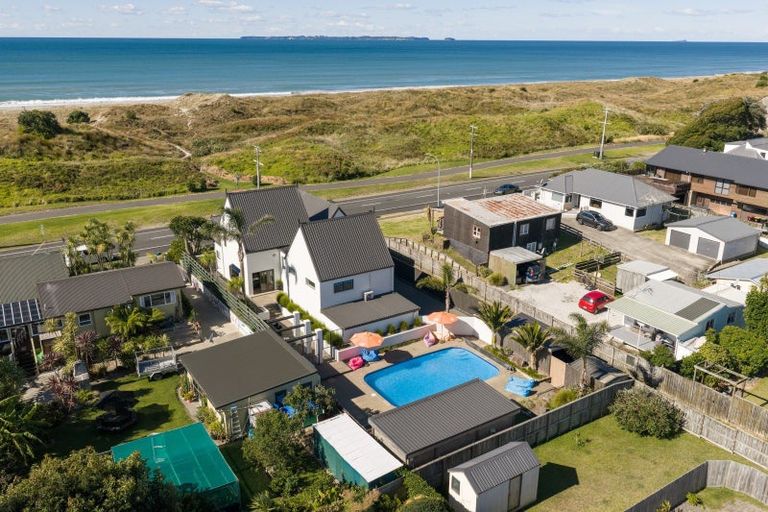 Photo of property in 670 Papamoa Beach Road, Papamoa Beach, Papamoa, 3118