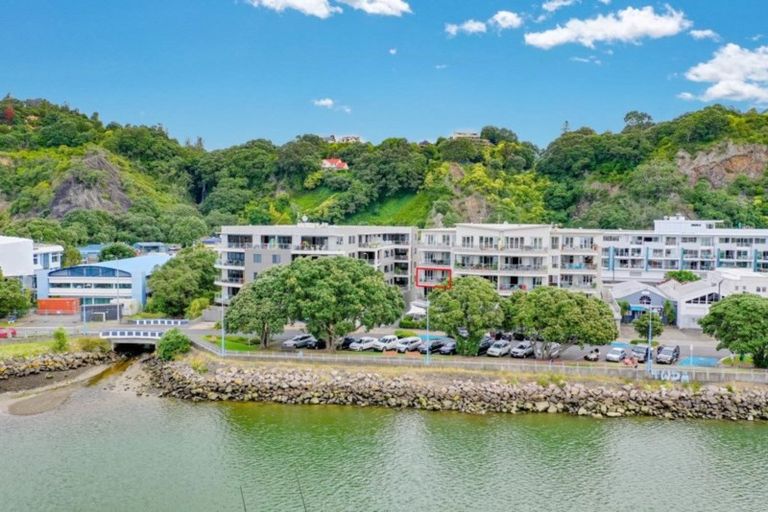 Photo of property in White Isle Apartments, 8/23 Quay Street, Whakatane, 3120