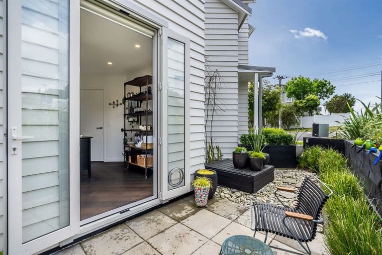 Photo of property in 7/83 Hinemoa Street, Birkenhead, Auckland, 0626