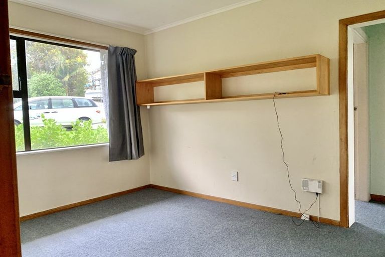 Photo of property in 11a Whitney Street, New Windsor, Auckland, 0600