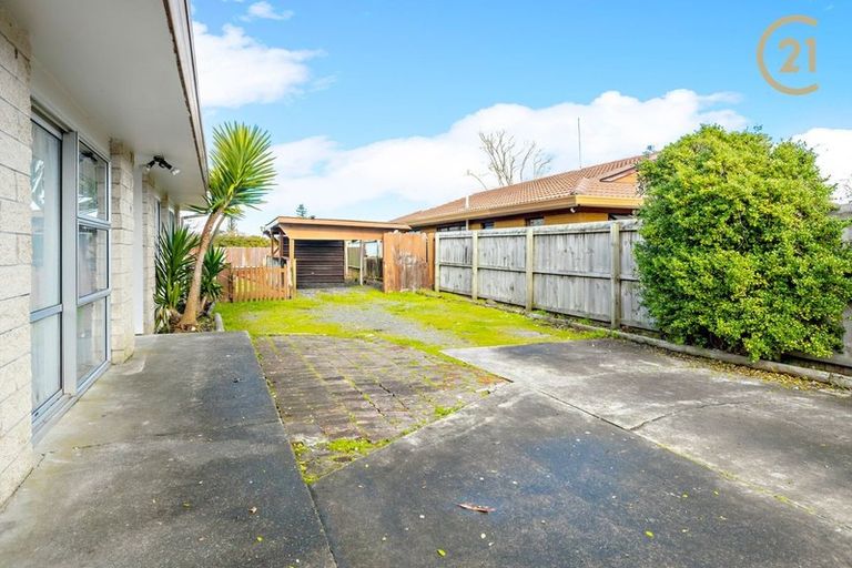 Photo of property in 2/17 Berwyn Avenue, Takanini, 2112