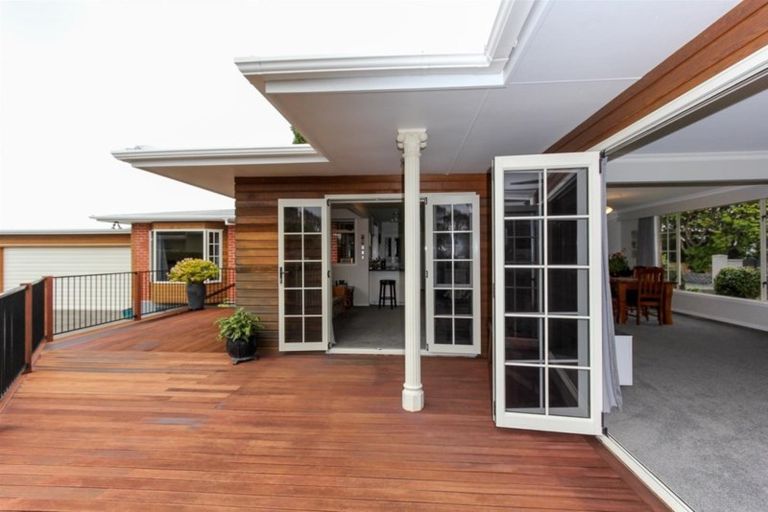 Photo of property in 3 Lynmouth Heights, Lynmouth, New Plymouth, 4310