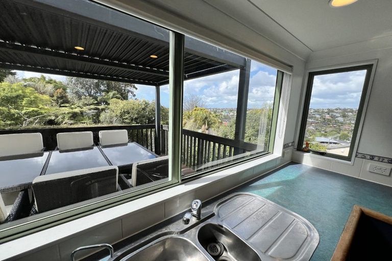 Photo of property in 62b Arran Road, Browns Bay, Auckland, 0630