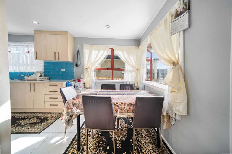 Photo of property in 54 Awatere Street, Clover Park, Auckland, 2023