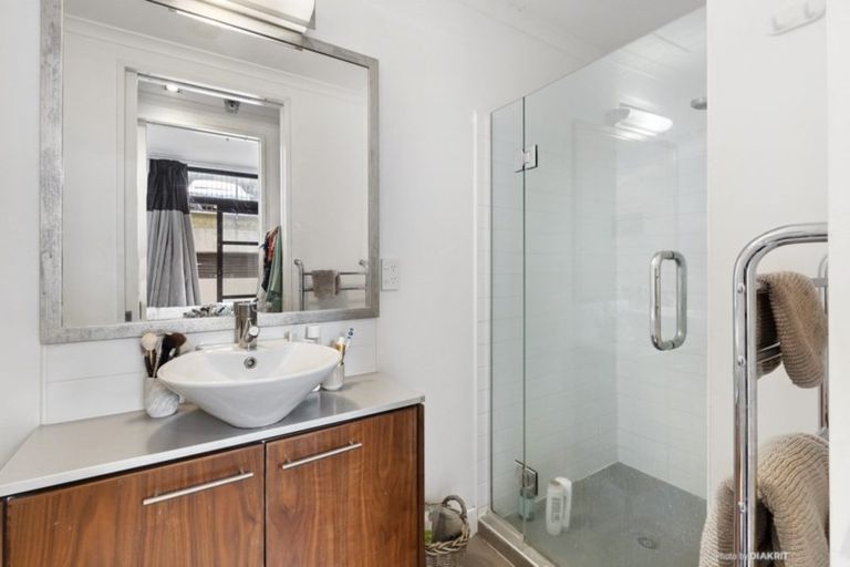 Photo of property in Augusta Apartments, 7/254 Willis Street, Te Aro, Wellington, 6011