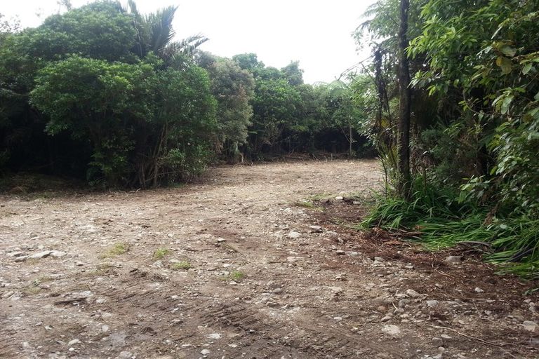 Photo of property in 24 Warren Road, Barrytown, Greymouth, 7873