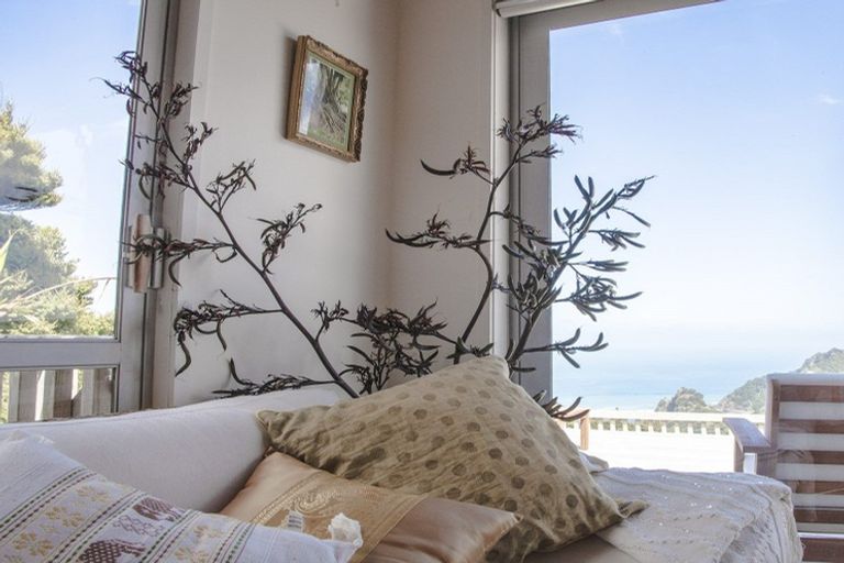 Photo of property in 128 Lone Kauri Road, Karekare, Auckland, 0772