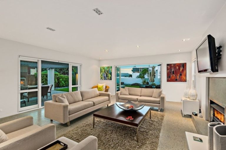 Photo of property in 37 Taumata Road, Omaha, 0986