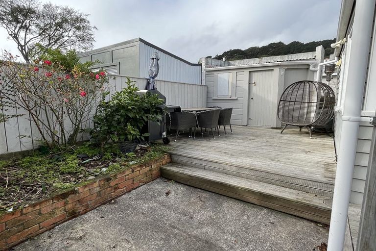 Photo of property in 7 Fallowfield Avenue, Mount Victoria, Wellington, 6011