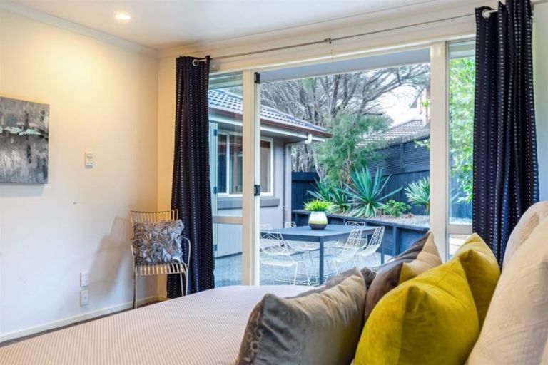 Photo of property in 8 Red Oak Place, Schnapper Rock, Auckland, 0632