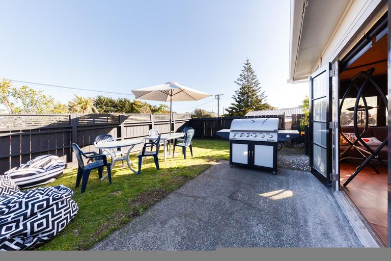 Photo of property in 13 Mack Street, Foxton Beach, Foxton, 4815