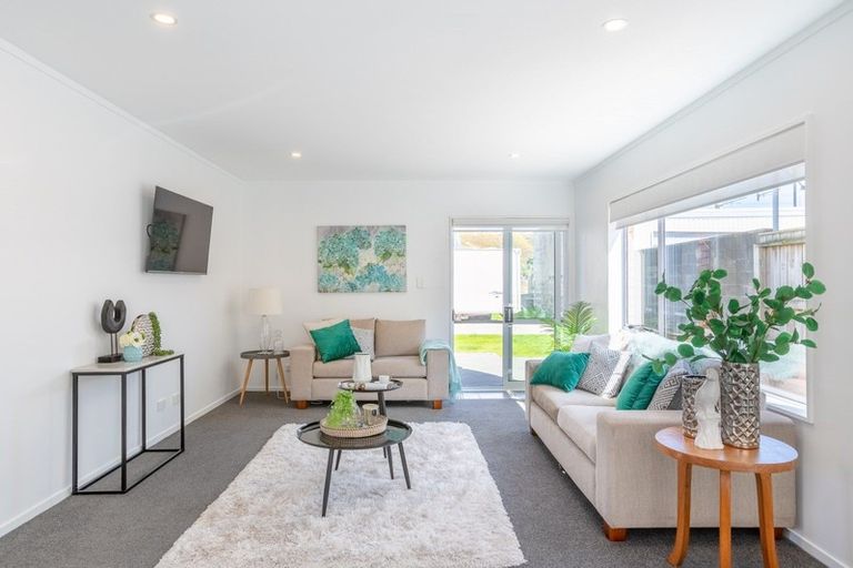 Photo of property in 33c Mana Esplanade, Paremata, Porirua, 5026