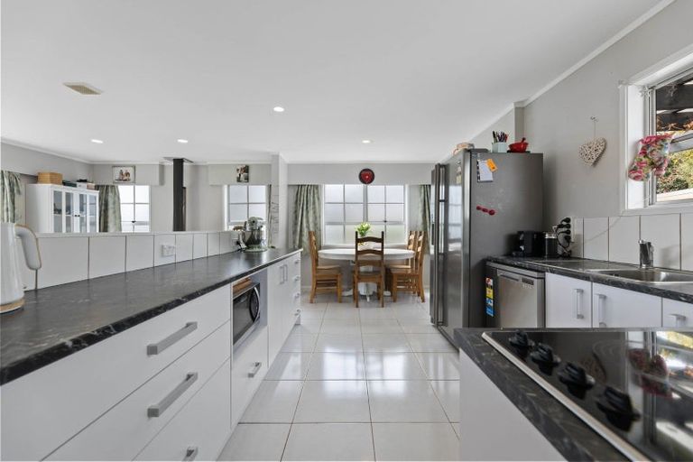 Photo of property in 48 Richmond Avenue, Richmond Heights, Taupo, 3330