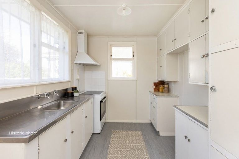 Photo of property in 80 Lipscombe Crescent, Havelock North, 4130