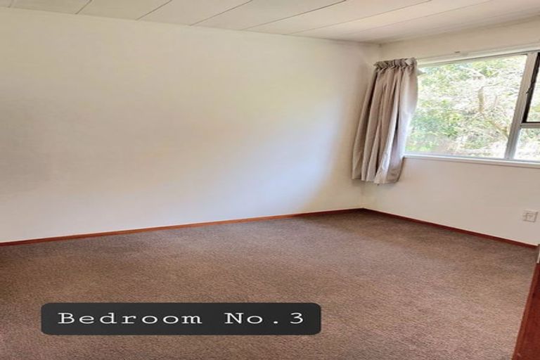 Photo of property in 2/14 Spinella Drive, Bayview, Auckland, 0629