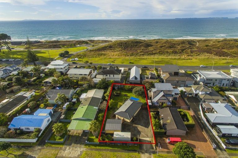 Photo of property in 23 Dickson Road, Papamoa Beach, Papamoa, 3118