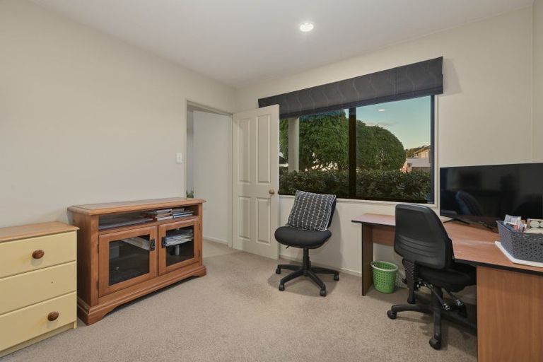 Photo of property in 29 Downing Place, Welcome Bay, Tauranga, 3112