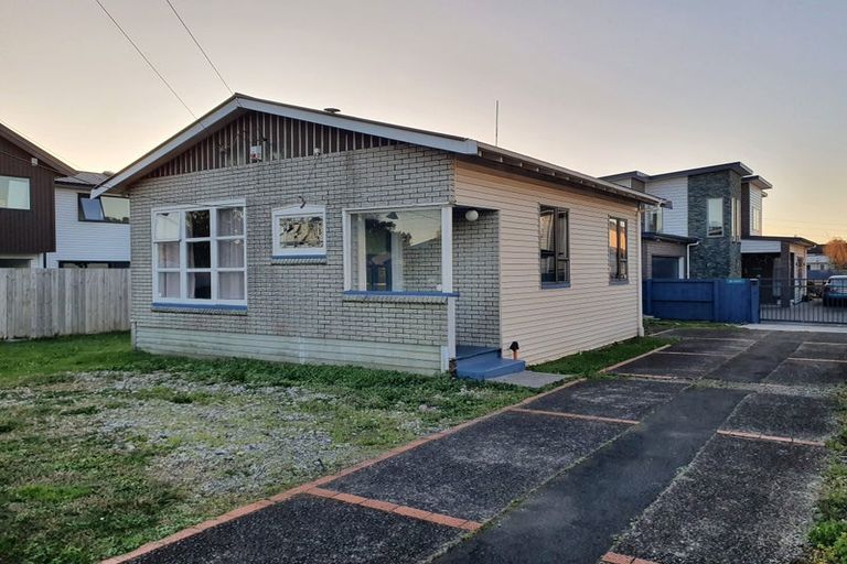 Photo of property in 25 Busby Street, Blockhouse Bay, Auckland, 0600