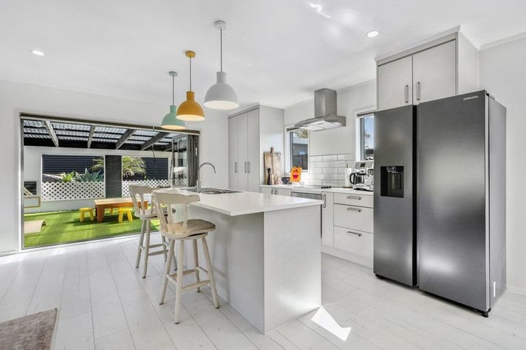 Photo of property in 26a Old Waipu Road, Mangawhai, 0505