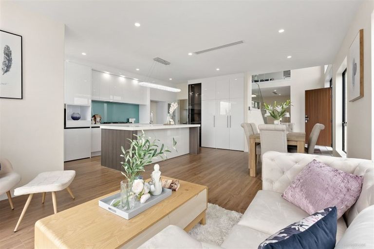 Photo of property in 84 Charlestown Drive, Flat Bush, Auckland, 2019