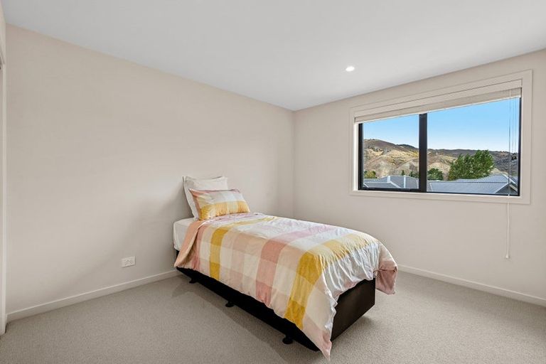 Photo of property in 18 Woods Crescent, Cromwell, 9310