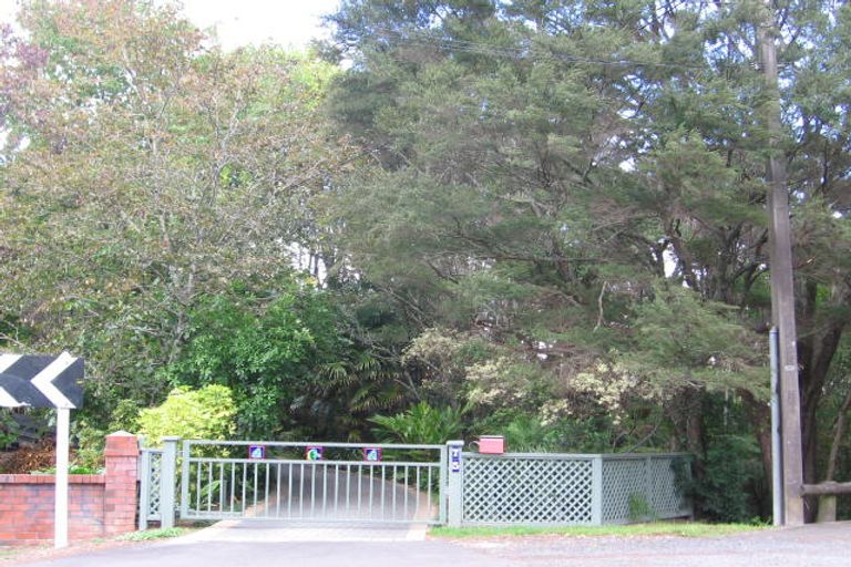 Photo of property in 75 Takahe Road, Titirangi, Auckland, 0604