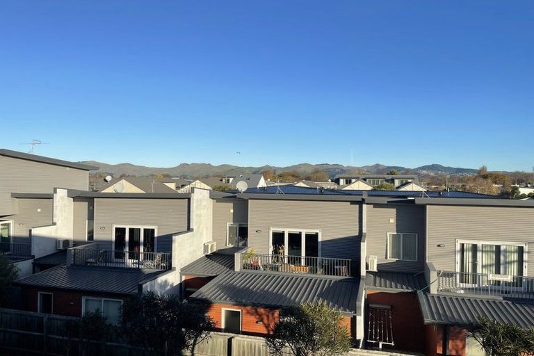 Photo of property in 2/54 Champion Street, Edgeware, Christchurch, 8013