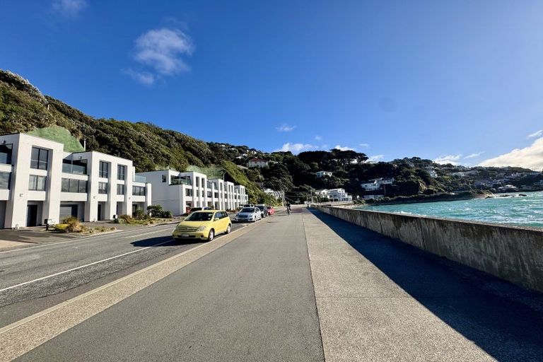 Photo of property in 10/148 Evans Bay Parade, Roseneath, Wellington, 6021