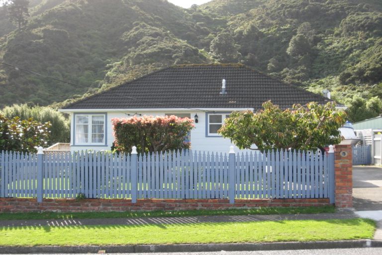 Photo of property in 61 Fleet Street, Naenae, Lower Hutt, 5011