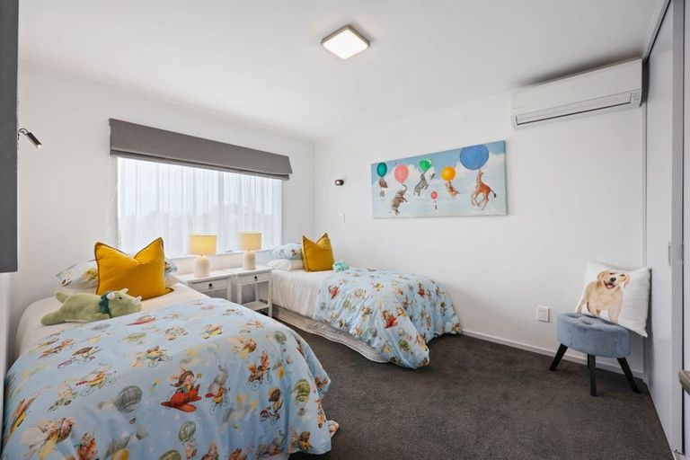 Photo of property in 5 Vintage Drive, Henderson, Auckland, 0612