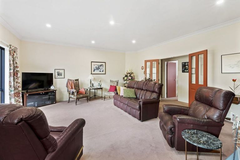 Photo of property in 8/5 Court Road, Tawa, Wellington, 5028