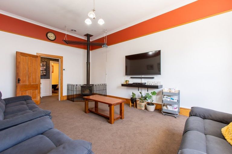 Photo of property in 11 Albert Street, Dannevirke, 4930