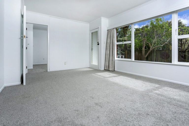 Photo of property in 1/18 Evelyn Place, Hillcrest, Auckland, 0627