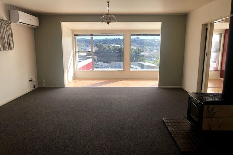 Photo of property in 25 Fraser Avenue, Johnsonville, Wellington, 6037