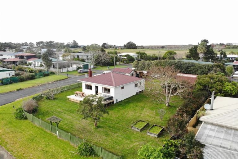 Photo of property in 2 Second Avenue, Glenbrook, Waiuku, 2681