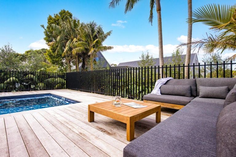 Photo of property in 74 Harbour View Road, Point Wells, Warkworth, 0986