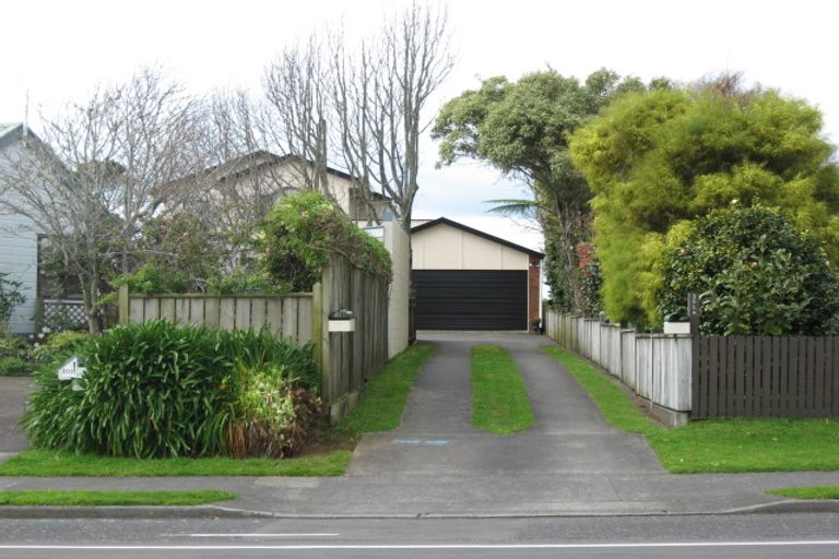 Photo of property in 301a Mangorei Road, Merrilands, New Plymouth, 4312