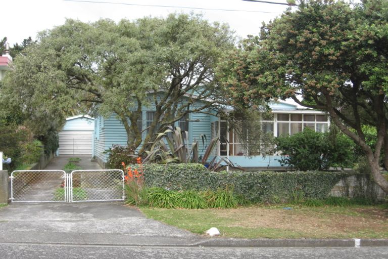 Photo of property in 10 Gavin Road, Raumati Beach, Paraparaumu, 5032