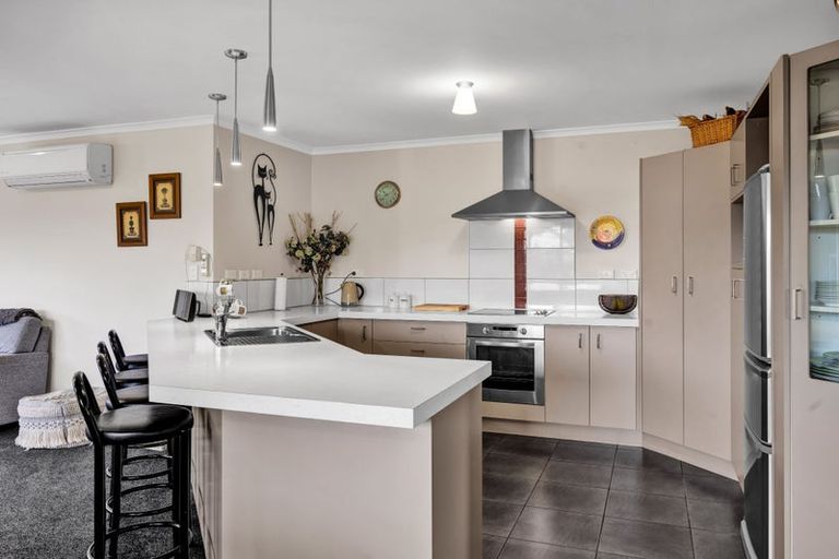 Photo of property in 5 Marlin Terrace, Bell Block, New Plymouth, 4312