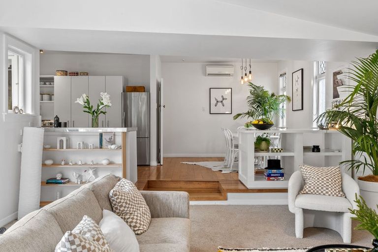 Photo of property in 21 Chamberlain Road, Karori, Wellington, 6012