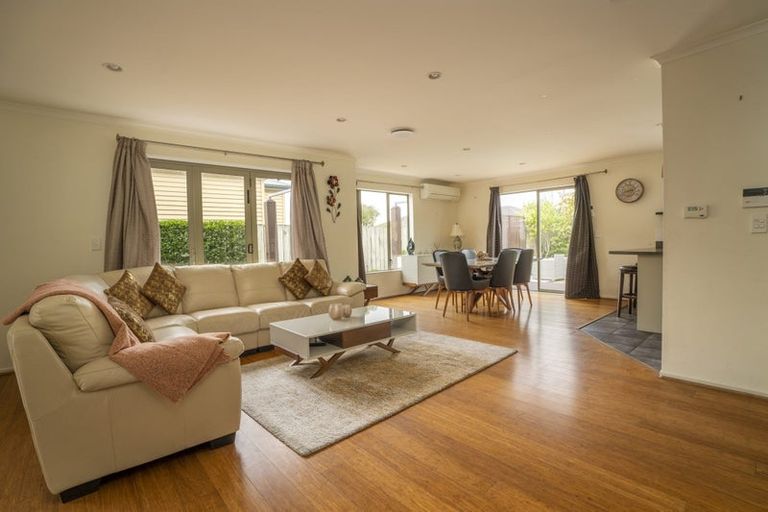 Photo of property in 29 Erlestoke Crescent, Churton Park, Wellington, 6037