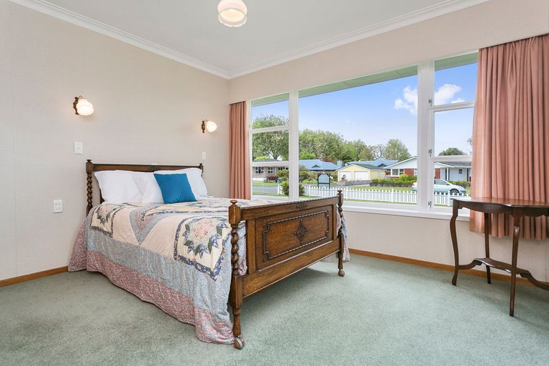 Photo of property in 20 Clare Street, Cambridge, 3434