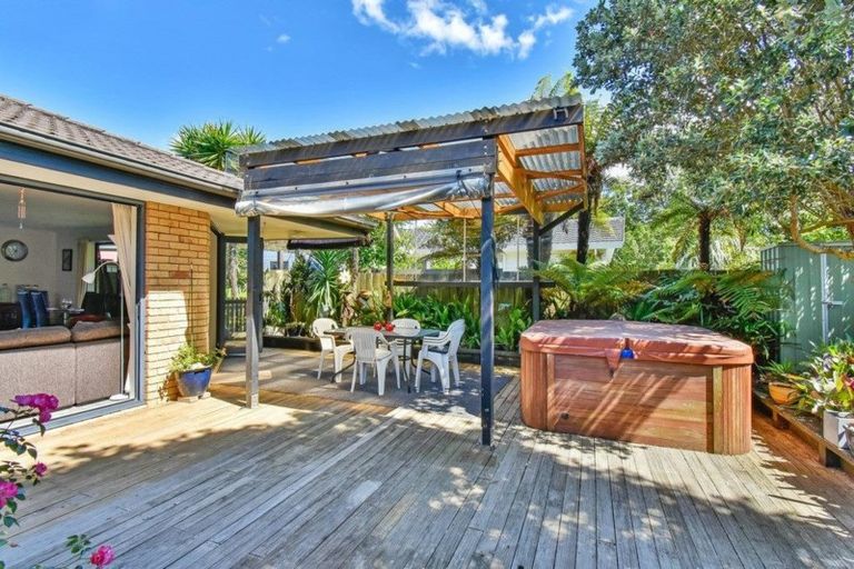 Photo of property in 13a Collie Street, Hillpark, Auckland, 2102