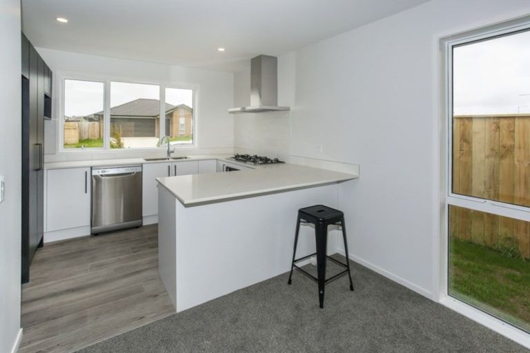 Photo of property in 16 Perla Road, Pukekohe, 2120