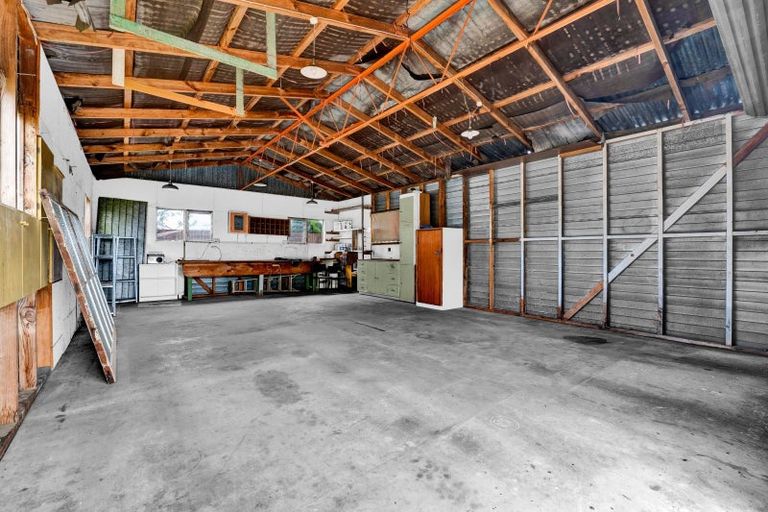 Photo of property in 9 Bone Crescent, Hawera, 4610