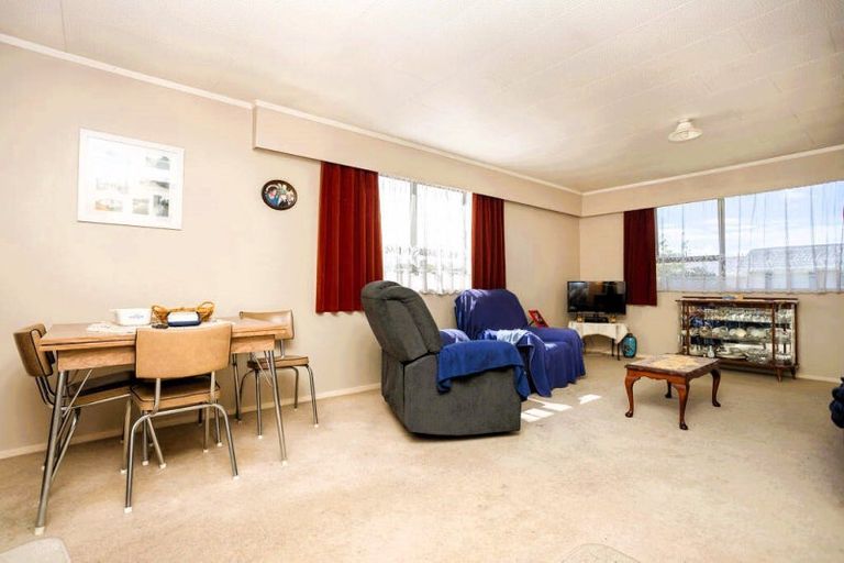 Photo of property in 17 Trafalgar Street, Dannevirke, 4930
